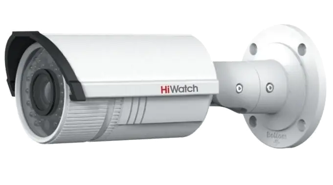 Цветная уличная IP видеокамера HiWatch